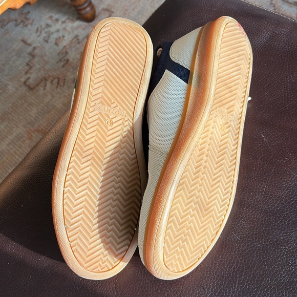 Men Rothy’s Sneakers - Picture 7 of 7